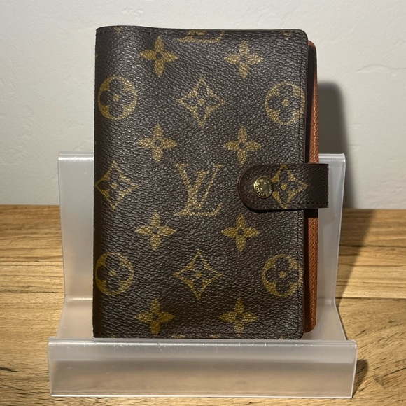 Louis Vuitton Handbags - 1998 Vintage Louis Vuitton Agenda Monogram Wallet; CA0948; made in Spain